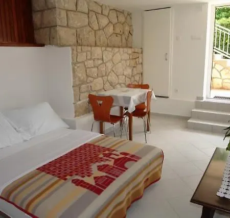 Deniz Apartment